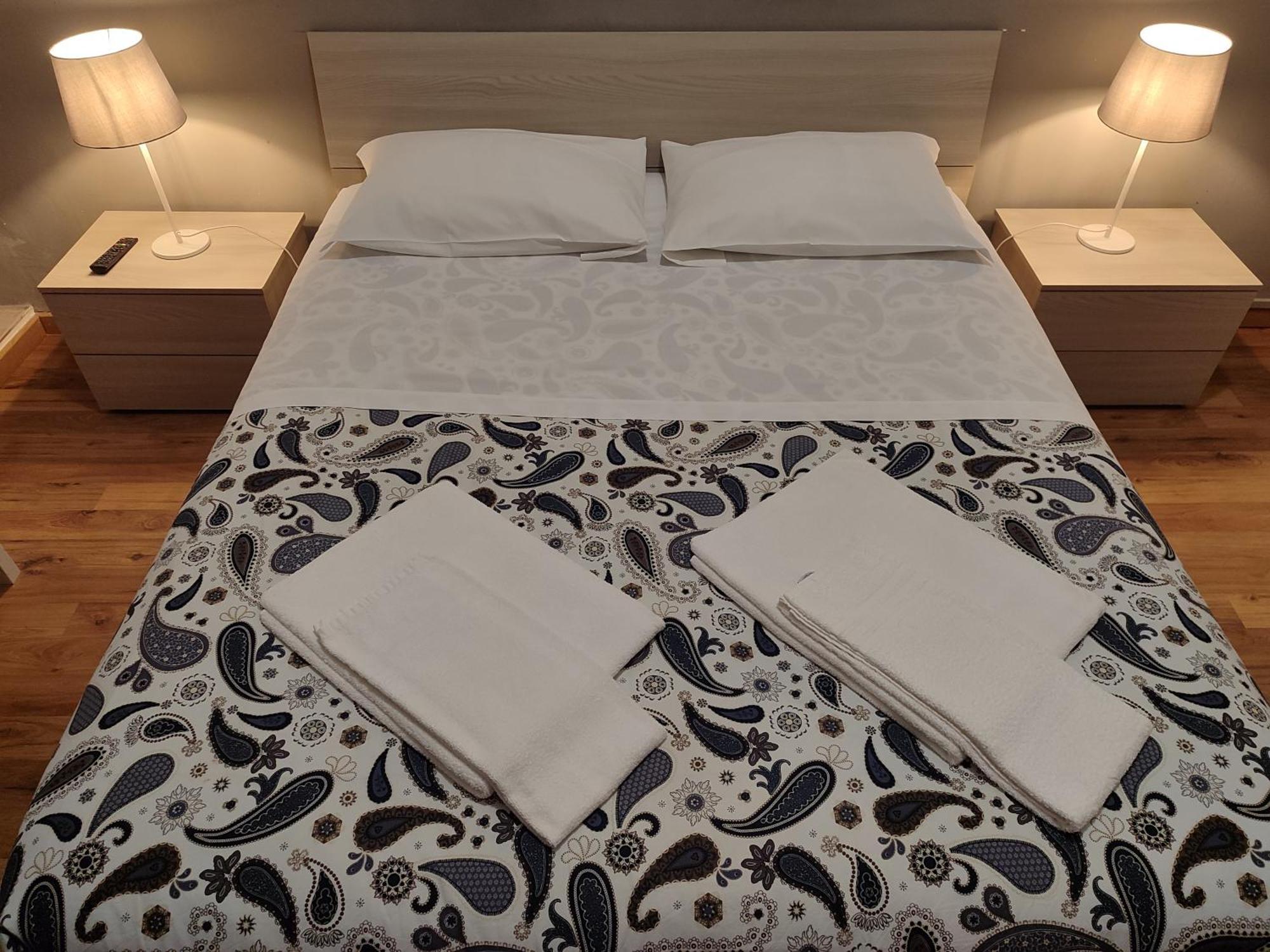 Guesthouse La Briosa Nicole เจนัว ภายนอก รูปภาพ