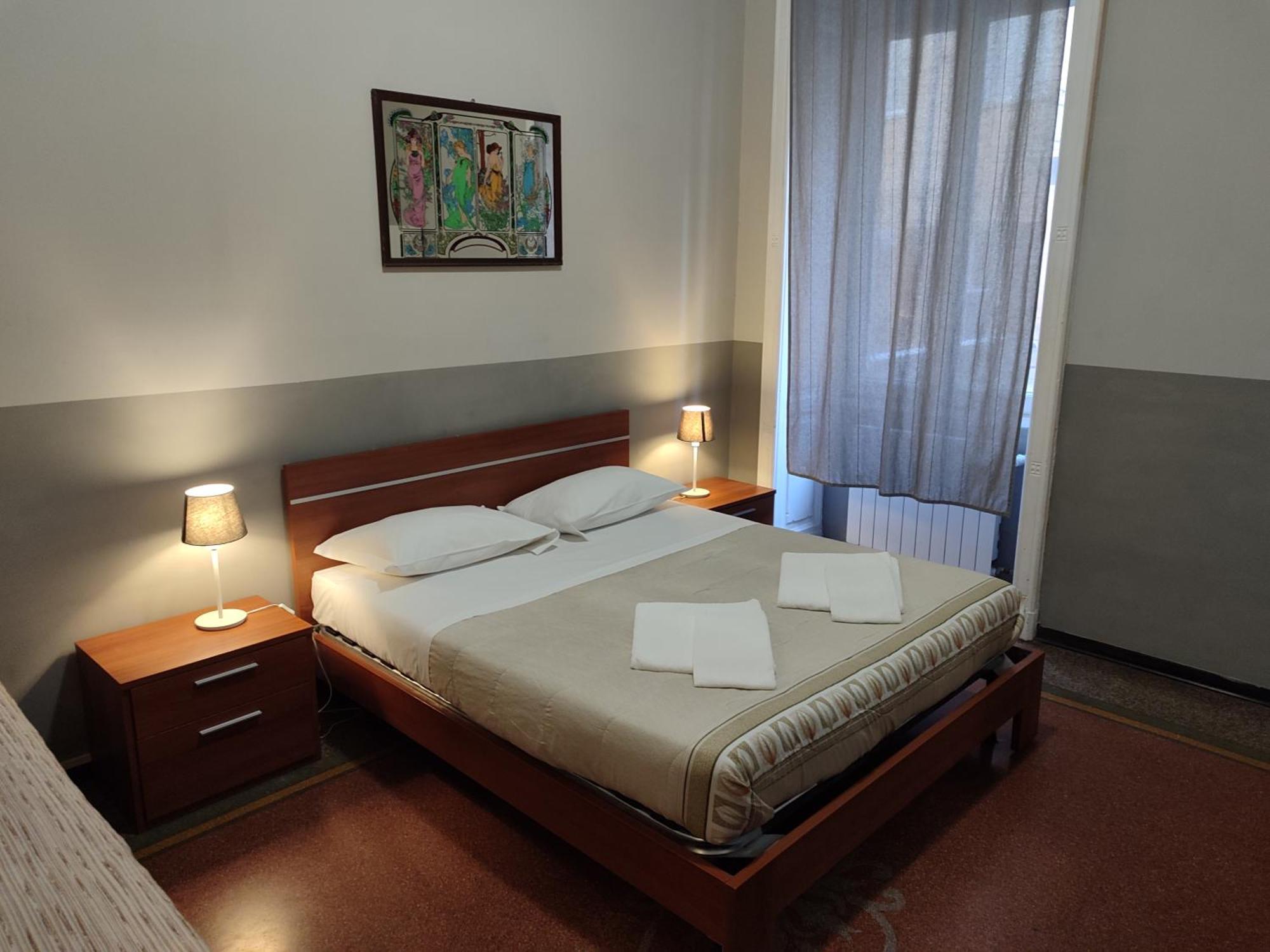 Guesthouse La Briosa Nicole เจนัว ภายนอก รูปภาพ