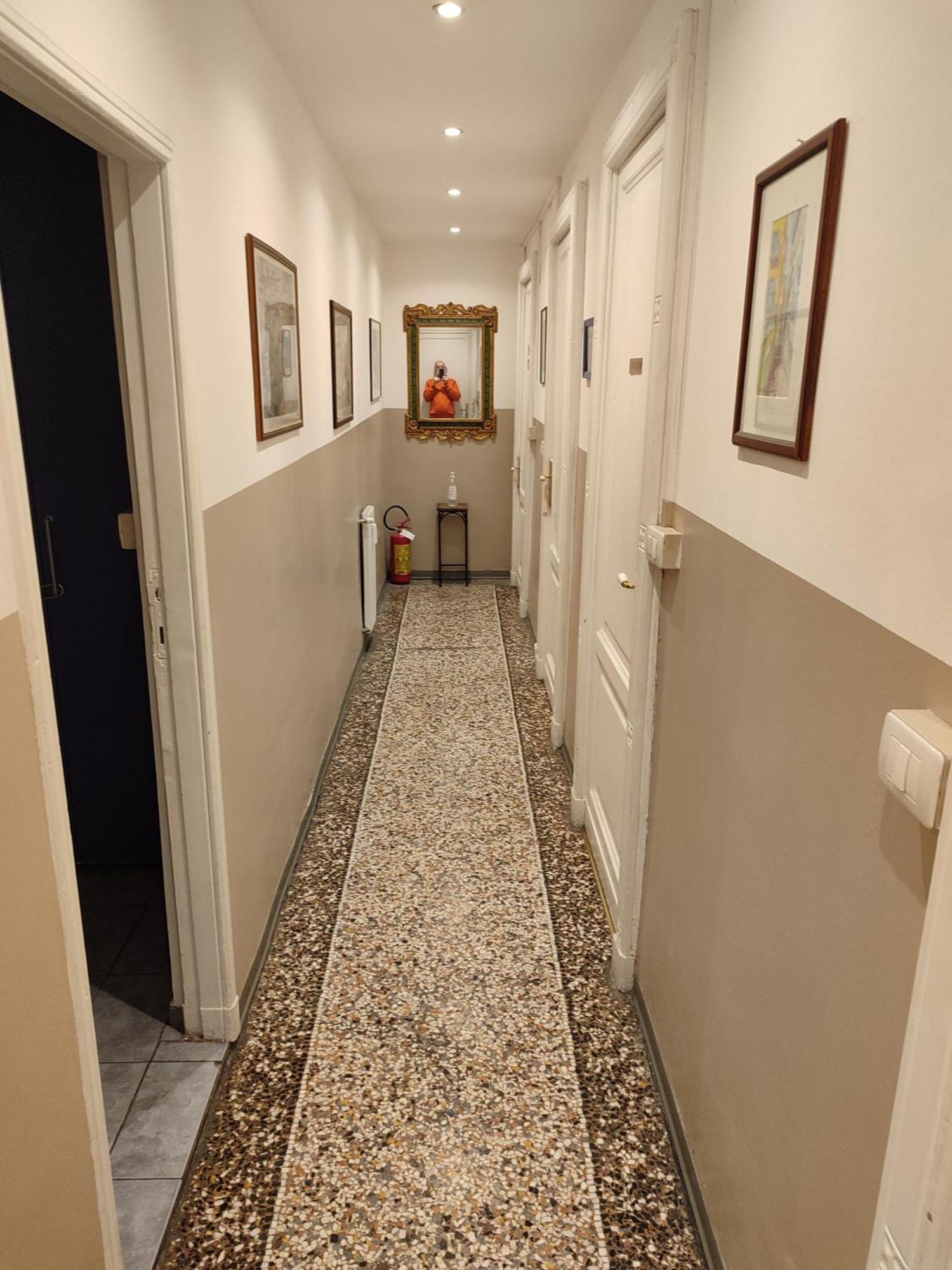 Guesthouse La Briosa Nicole เจนัว ภายนอก รูปภาพ
