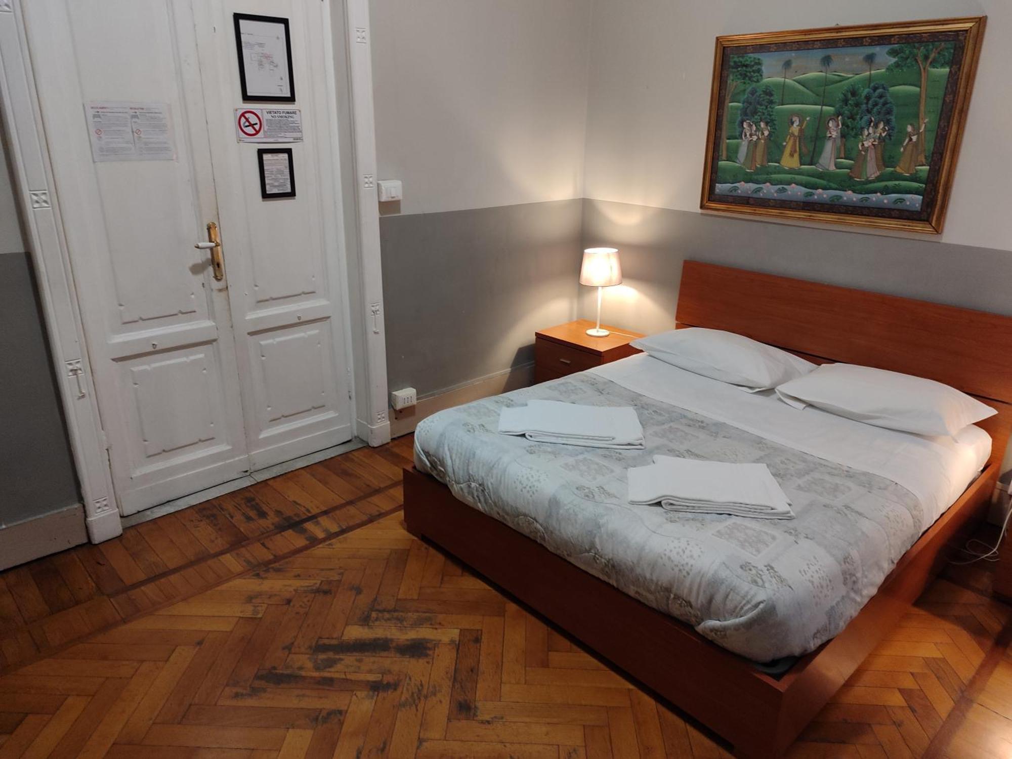 Guesthouse La Briosa Nicole เจนัว ภายนอก รูปภาพ