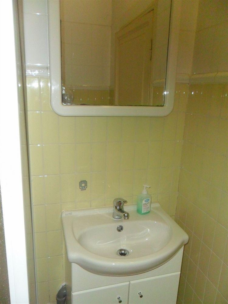 Guesthouse La Briosa Nicole เจนัว ภายนอก รูปภาพ