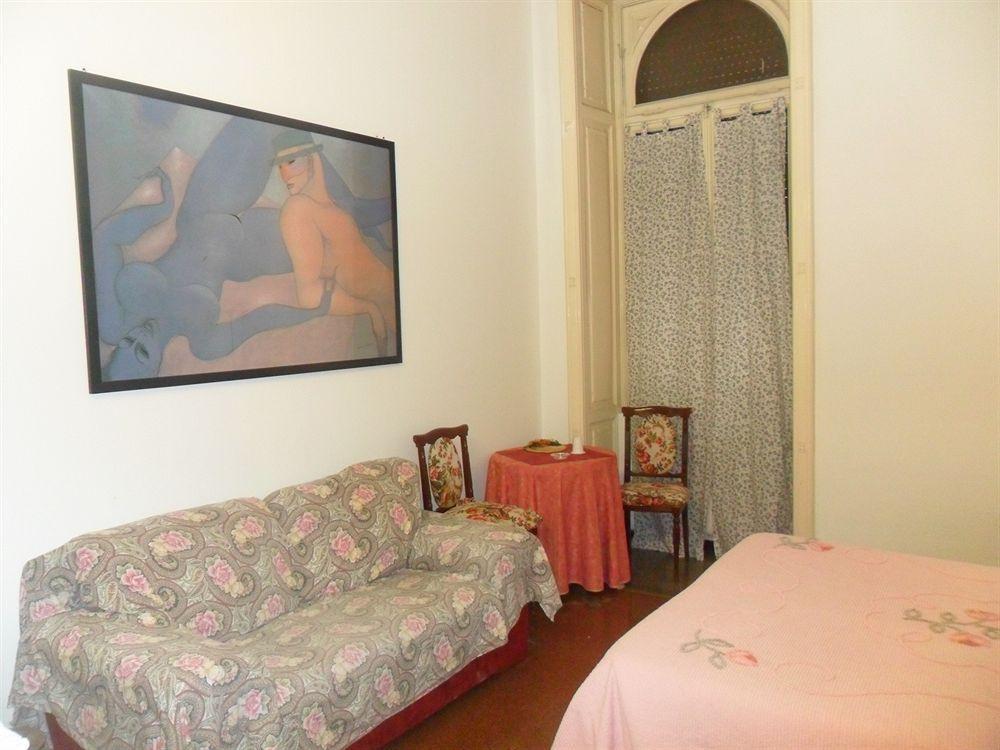 Guesthouse La Briosa Nicole เจนัว ภายนอก รูปภาพ
