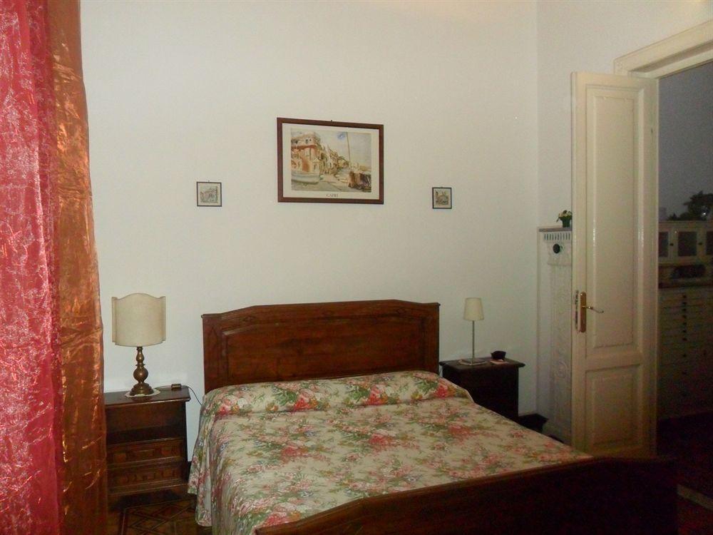 Guesthouse La Briosa Nicole เจนัว ภายนอก รูปภาพ